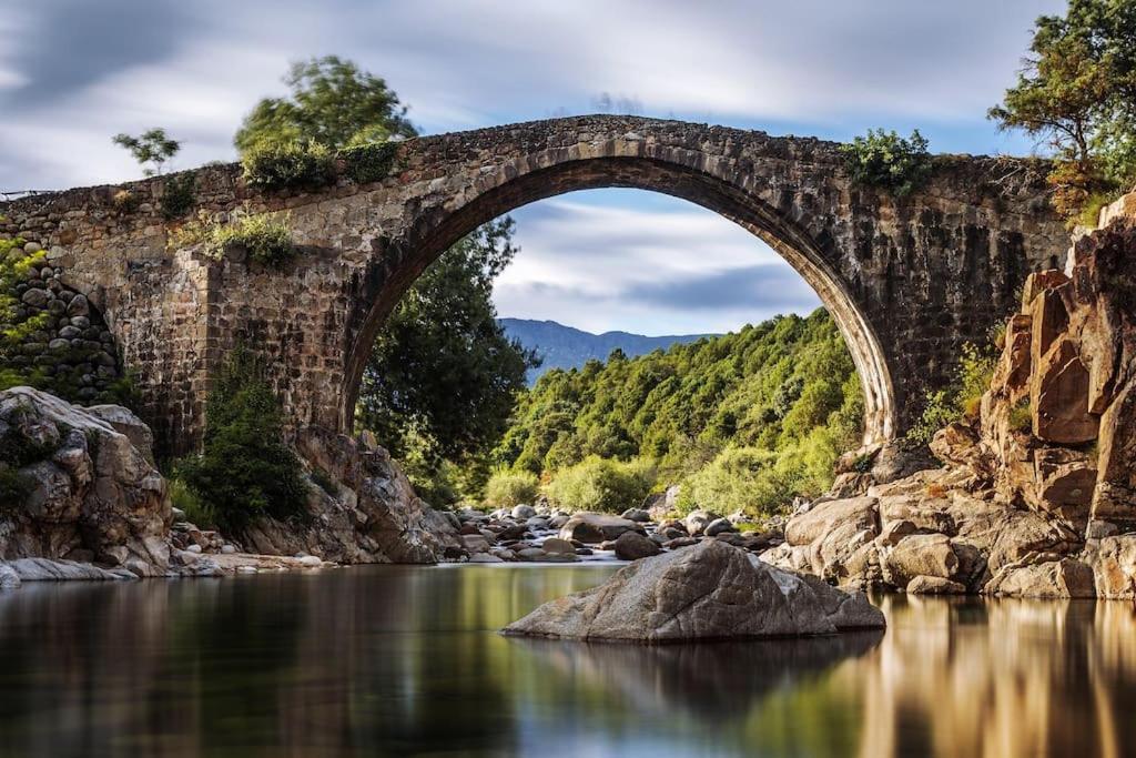 Casa Rural En Candeleda Con Piscina Y Un Maravilloso Jardin Kültér fotó