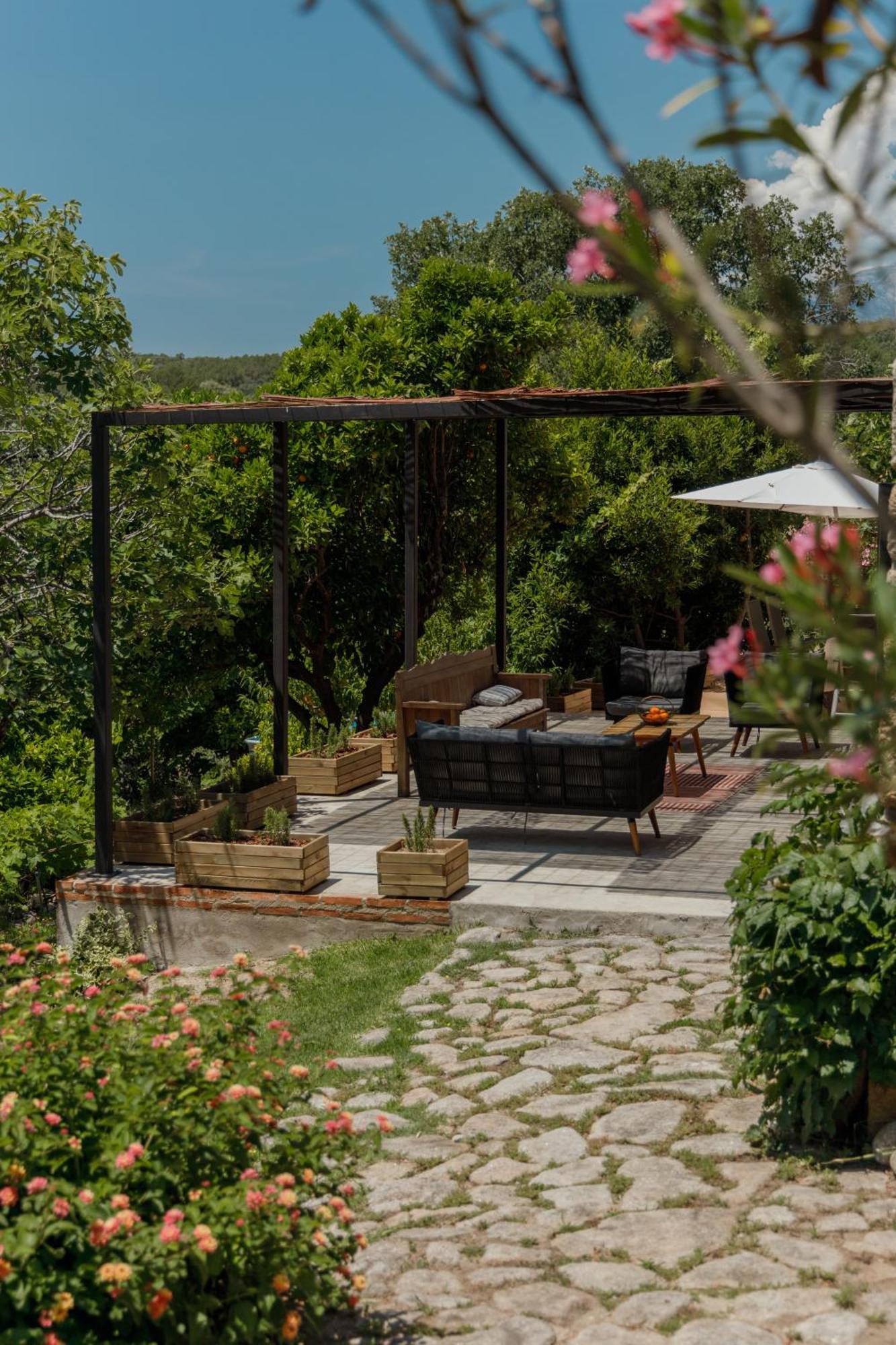 Casa Rural En Candeleda Con Piscina Y Un Maravilloso Jardin Kültér fotó