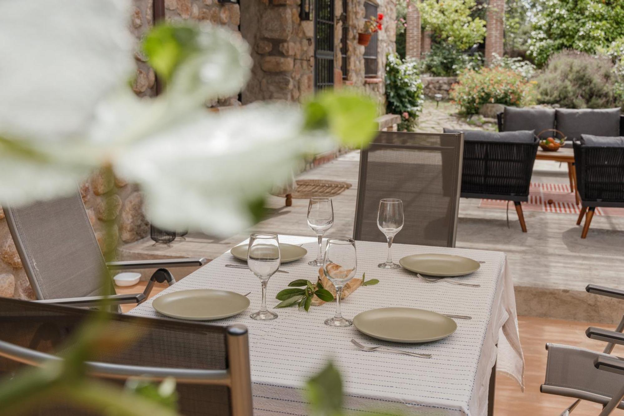 Casa Rural En Candeleda Con Piscina Y Un Maravilloso Jardin Kültér fotó